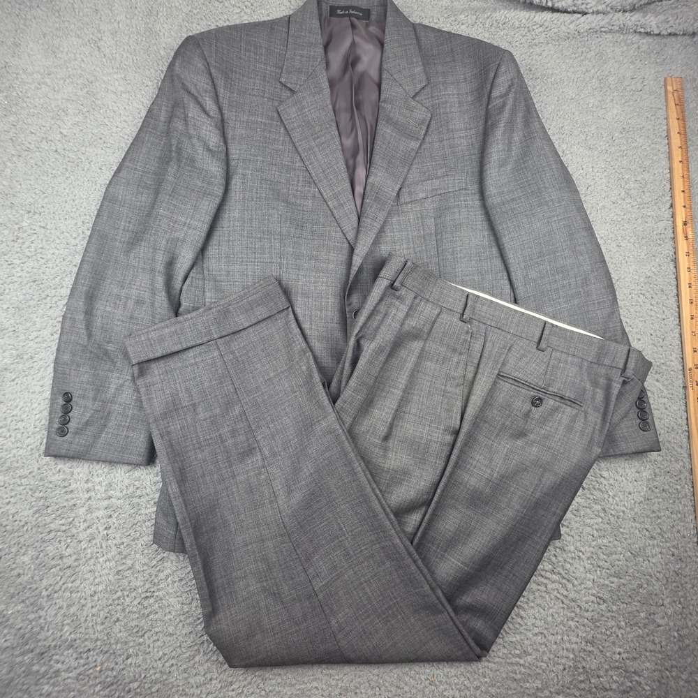 Chaps 2-Piece Suit Men 42R Gray Pleated Cuffed Professional Formal Business